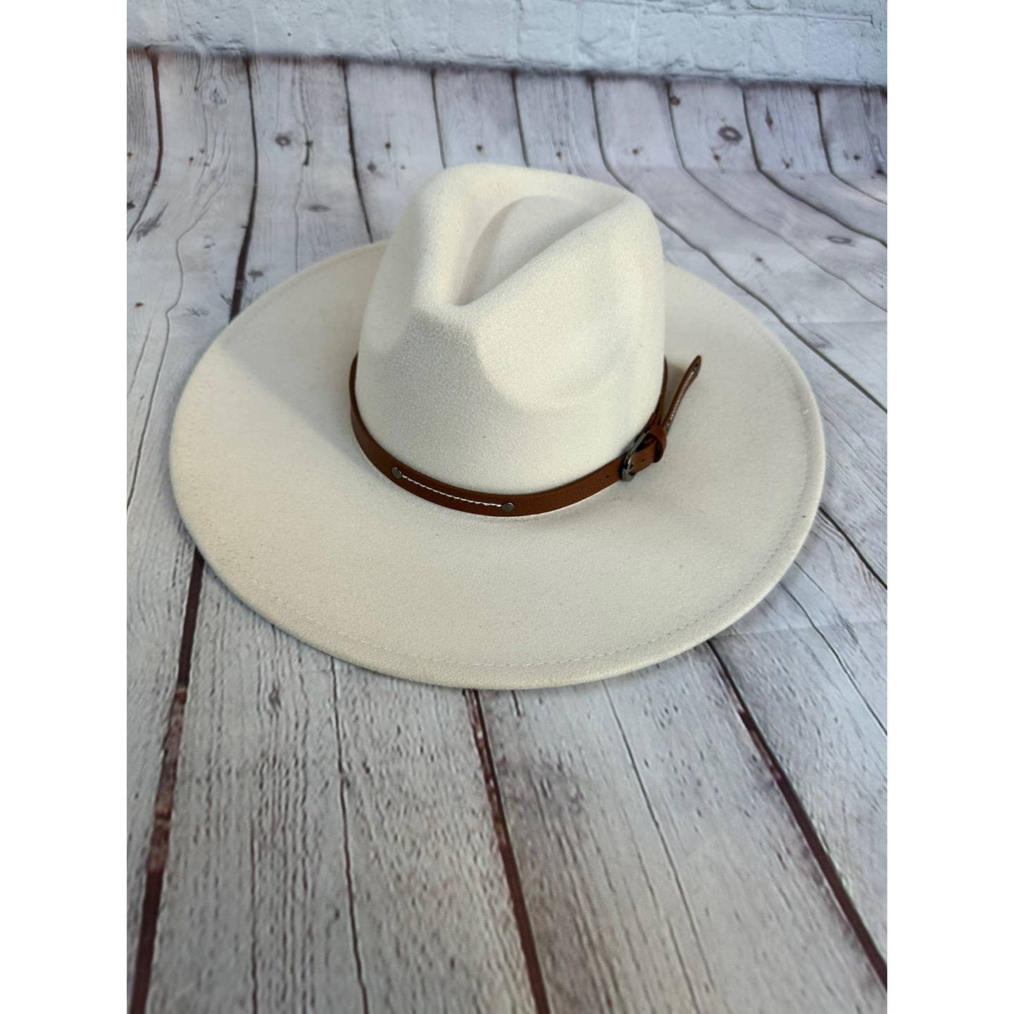 Wide Brim Panama Hat w/ Leather Belt