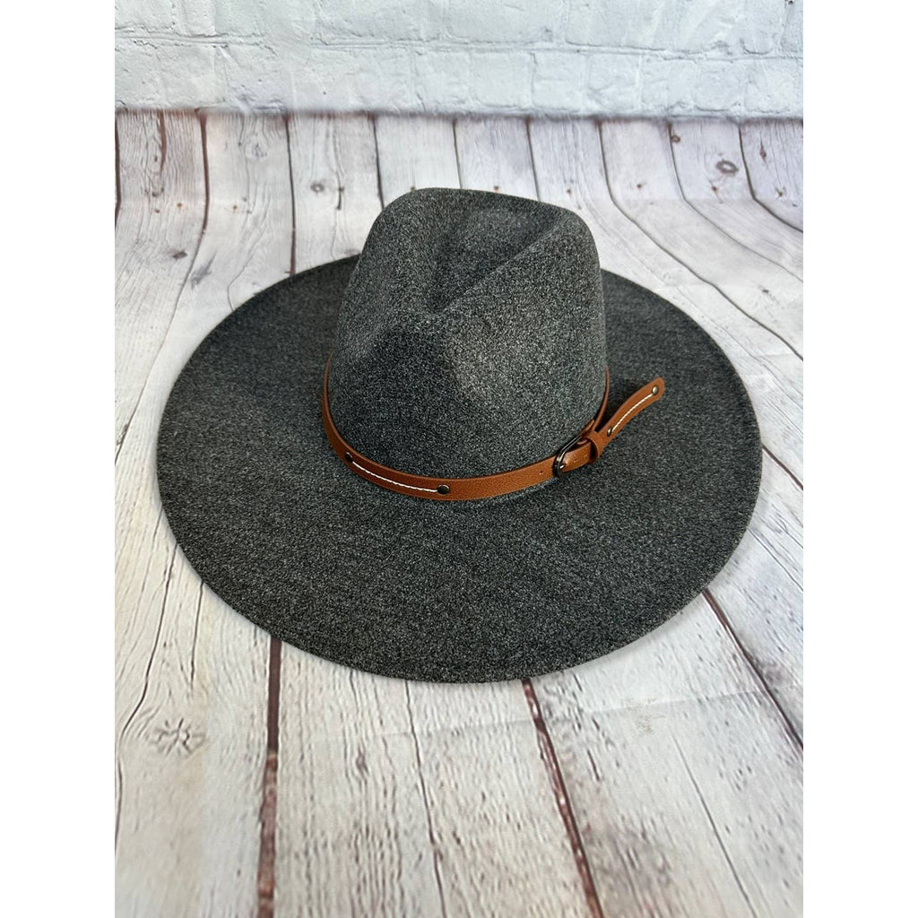 Wide Brim Panama Hat w/ Leather Belt