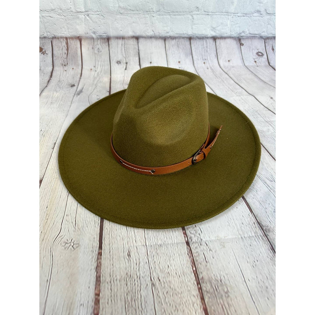 Wide Brim Panama Hat w/ Leather Belt