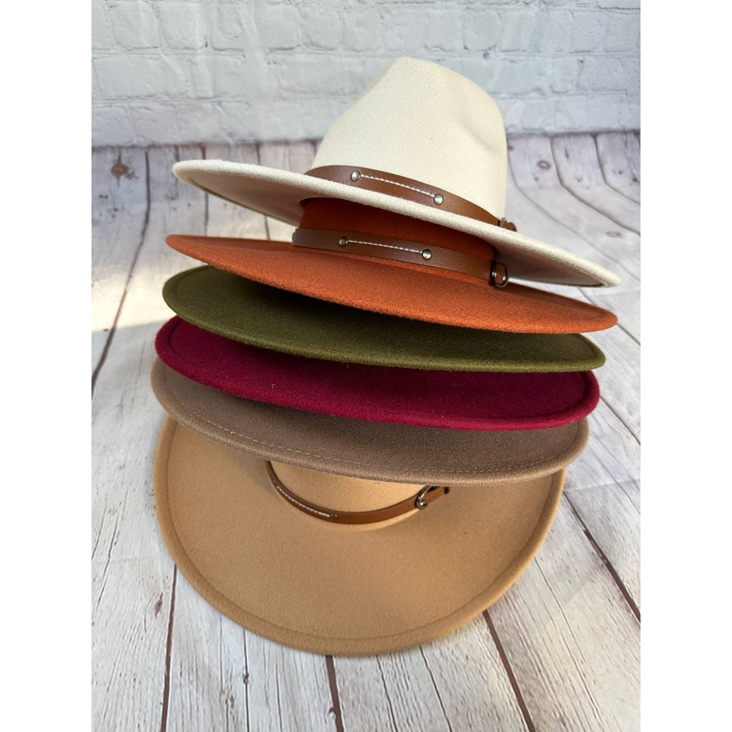 Wide Brim Panama Hat w/ Leather Belt