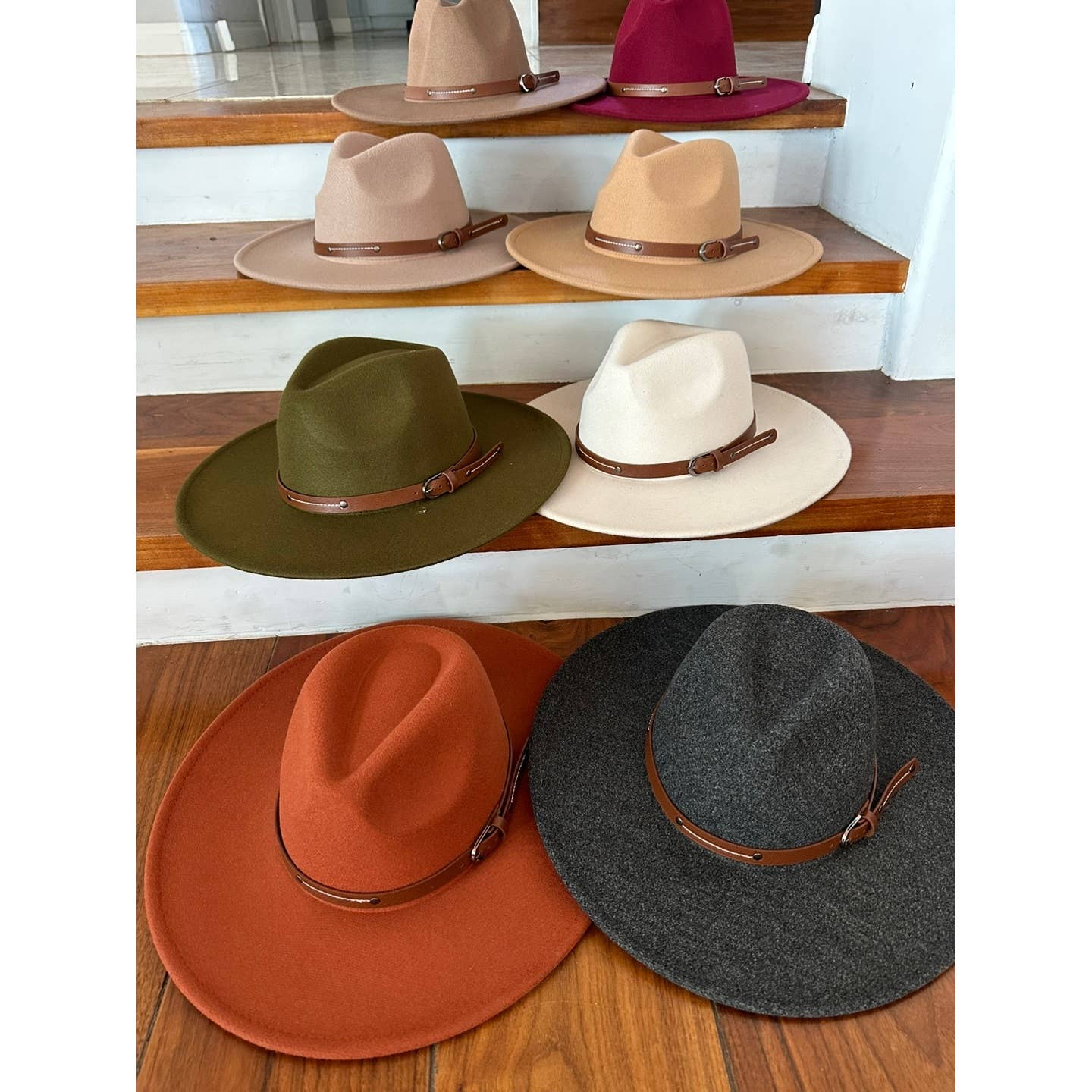 Wide Brim Panama Hat w/ Leather Belt
